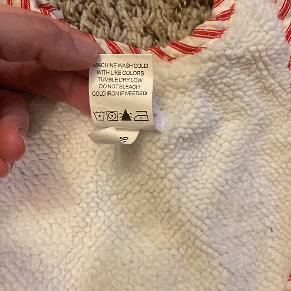 Mud pie Holiday Bib. - Picture 4 of 4